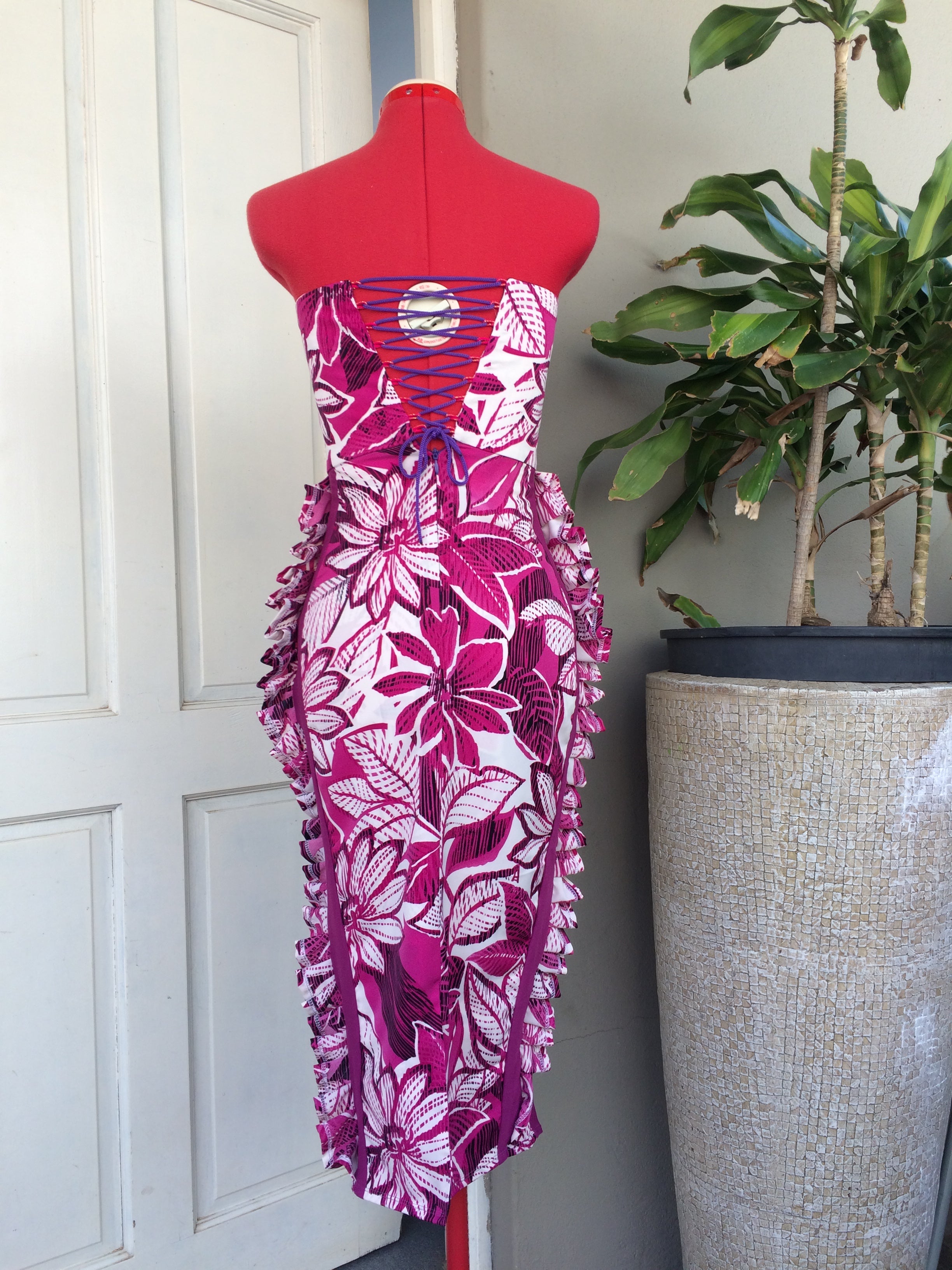 NEODII Midi Dress